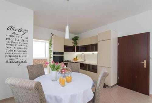 Apartment Marcela - Deluxe Two Bedroom Apartment with Terrace and Sea View Hotel in Split-Dalmatia County