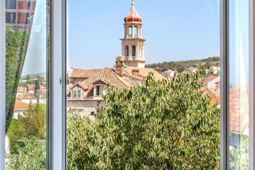 Apartment Marcela - Deluxe Two Bedroom Apartment with Terrace and Sea View Hotel in Split-Dalmatia County
