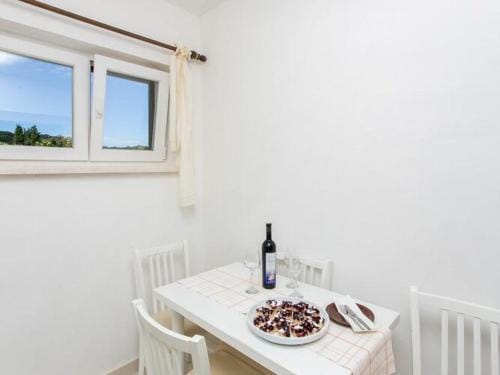 Apartments Maria Kolocep- Three Bedroom Apartment with Backyard Terrace and Sea View Hotel in Dubrovnik-Neretva County