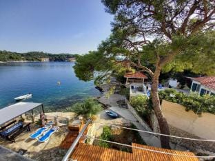 One-bedroom apartment with terrace Hotel in Dubrovnik-Neretva County