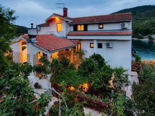 Apartments Malo Lago - One-Bedroom Apartment with Balcony and Sea View - 2nd floor Apartment 4 Hotel in Dubrovnik-Neretva County