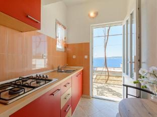 Rooms Sani- Double Room with Terrace and Sea View S2 Hotel in Brela