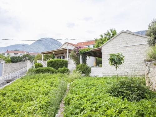 Apartments Magdalena - Bungalow with terrace A1 Hotel in Bol