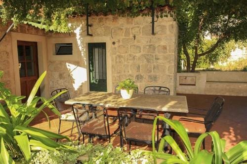 ApartmentRooms Savonari - Two Bedroom  Studio Apartment with Terrace Hotel in Dubrovnik-Neretva County