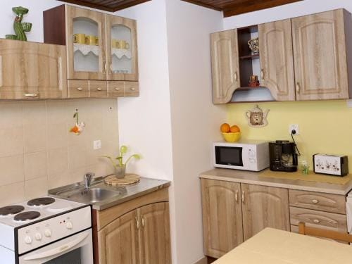 ApartmentRooms Savonari - Two Bedroom  Studio Apartment with Terrace Hotel in Dubrovnik-Neretva County