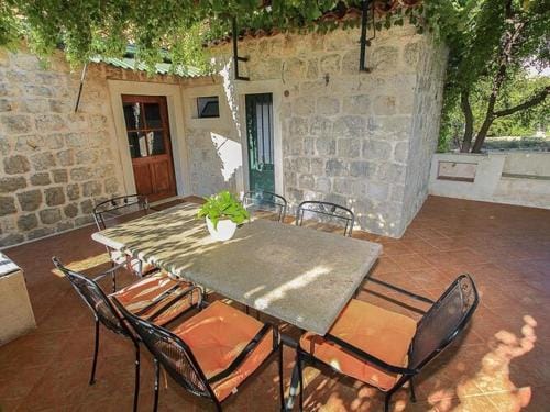 ApartmentRooms Savonari - Two Bedroom  Studio Apartment with Terrace Hotel in Dubrovnik-Neretva County