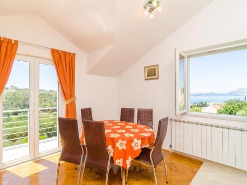 Apartment Feel Phili - Two Bedroom Apartment with Balcony and Sea View Hotel in Cavtat