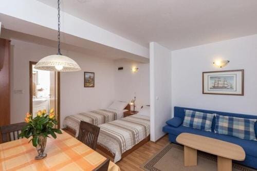 Apartments Milanovic - Premium Studio Apartment with Terrace and Garden View Hotel in Cavtat