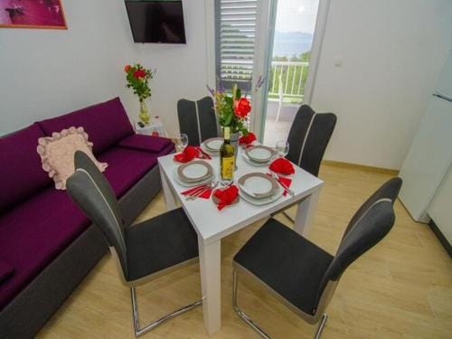 Apartments Vesela - One Bedroom Apartment with Balcony and Sea View Hotel in Dubrovnik-Neretva County