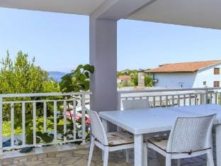 Apartments Vesela - One Bedroom Apartment with Balcony and Sea View Hotel in Dubrovnik-Neretva County
