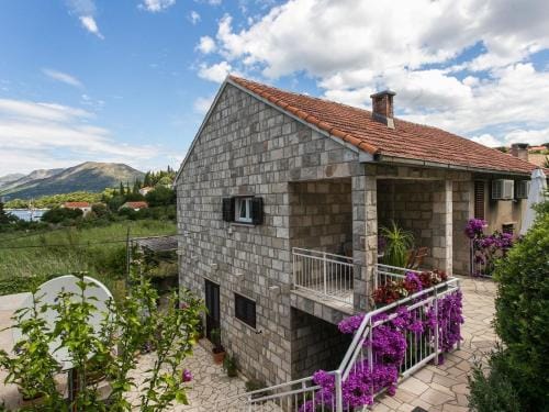 Apartments Maria Kolocep- Studio Apartment with Terrace and Sea View Hotel in Dubrovnik-Neretva County