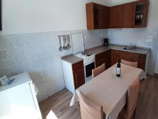 Apartment Classic Korcula - Two Bedroom Apartment with Terrace and Sea View Hotel in Dubrovnik-Neretva County