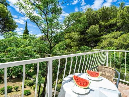 Apartment  Rooms Papa - Premium Double or Twin Room with Balcony and Partial Sea View Soba 2 Hotel in Srebreno