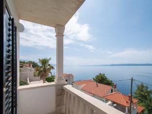 Apartments Neva- Two Bedroom Apartment with Balcony 4R Hotel in Selca, Brač