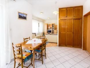 Magdales - Comfort Three Bedroom Apartment Hotel in Split-Dalmatia County