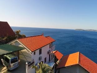 Seaside Apartments Hrkac - Standard One Bedroom Apartment with Terrace and Sea View 2 Hotel in Dubrovnik-Neretva County