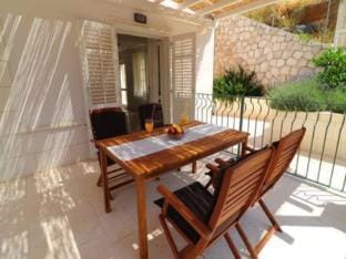 Apartments Seafront Silence - One Bedroom Apartment with Terrace and Sea View Hotel in Dubrovnik-Neretva County