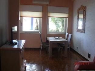 Villa Elit - Comfort Two Bedroom Apartment with Terrace  A5 Hotel in Split-Dalmatia County