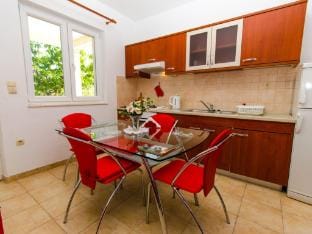 Apartments Ivana TR-Two Bedroom Apartment with Terrace A1 Hotel in Trogir