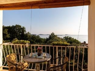Apartments Belenum - Double Room with Balcony and Sea View no.2 Hotel in Plat
