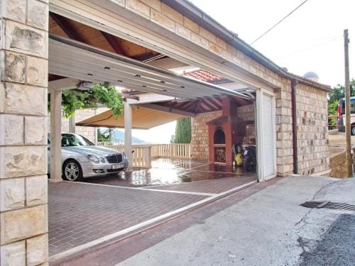 Apartments Sweet Escape- Studio Apartment with Terrace and  Sea View Hotel in Dubrovnik
