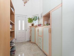 Apartment Brajki-Three Bedroom Apartment with Balcony and Sea View Hotel in Split-Dalmatia County