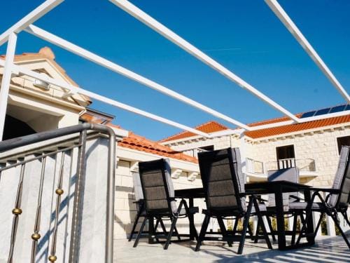 Villa Tonika -Two Bedroom Apartment with Terrace  A2 Hotel in Split-Dalmatia County