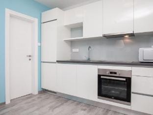 Apartments Dva Galeba - Standard One Bedroom Apartment with Terrace  101 Hotel in Bol