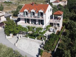 Apartment Kola with balcony Hotel in Dubrovnik-Neretva County