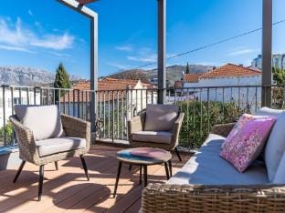 Apartments BoNlux - Deluxe two bedroom Apartment With Terrace Hotel in Dubrovnik
