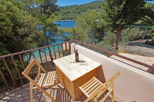 Seafront Apartment Dana - Two Bedroom Apartment with Terrace and Sea View Hotel in Dubrovnik-Neretva County