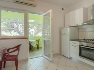 Seafront Apartments Olivera-Standard One Bedroom Apartment with Balcony and Sea View  Valentina Hotel in Dubrovnik-Neretva County