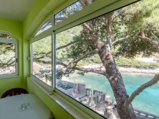 Seafront Apartments Olivera-Standard One Bedroom Apartment with Balcony and Sea View  Valentina Hotel in Dubrovnik-Neretva County