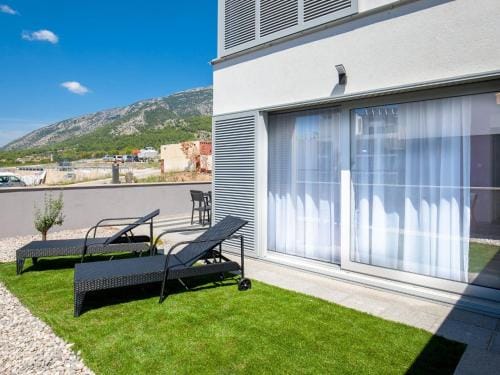 Apartments Dva Galeba - One Bedroom Apartment with Terrace 102 Hotel in Bol