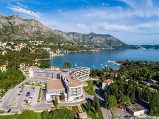 Apartments Mali Paradiso - Two Bedroom Apartment with Balcony and Pool View A4 Hotel in Srebreno