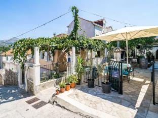 Apartment  Room Sunset Beach - One Bedroom Apartment with Terrace and Garden View Hotel in Dubrovnik