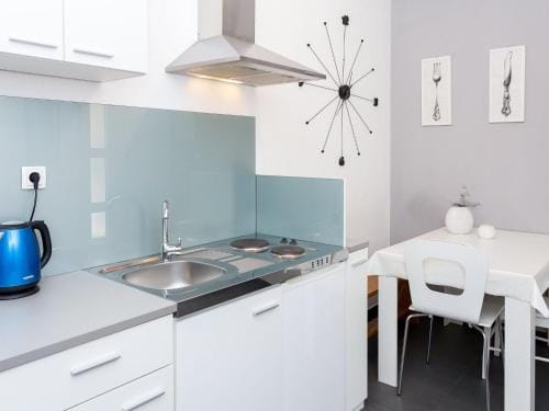 Apartments Magdales - Two Bedroom Apartment with Balcony A1 Hotel in Split-Dalmatia County