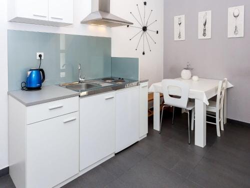 Apartments Magdales - Two Bedroom Apartment with Balcony A1 Hotel in Split-Dalmatia County