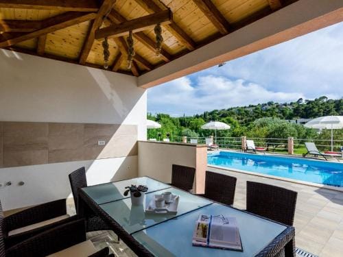 Apartments Mali Paradiso - One Bedroom Apartment with Terrace and Pool ViewA3 Hotel in Srebreno