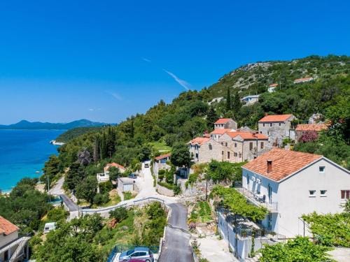Apartments Cypress Sea Cove - Comfort Studio Apartment with Balcony and Sea View A1 Hotel in Dubrovnik-Neretva County