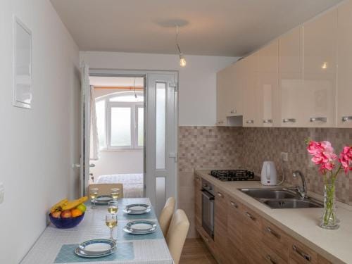 Apartment Nike - Two-Bedroom Apartment with Terrace Hotel in Mlini