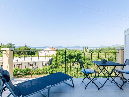 Apartment   Rooms Mazdin - One Bedroom Apartment with Balcony and Sea View Hotel in Dubrovnik-Neretva County