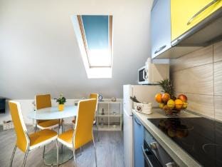 Apartments  Rooms Sunshine Home - Studio Apartment Hotel in Dubrovnik-Neretva County