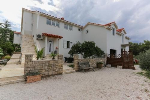 Apartment Freni - One Bedroom Apartment with Terrace ST Hotel in Split-Dalmatia County