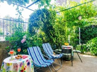 Apartment Tranquilo Garden - One Bedroom Apartment with Terrace and Garden View Hotel in Dubrovnik