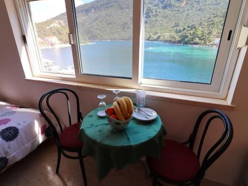 Apartment Belin Mljet - One Bedroom Apartment with Terrace and Sea View Hotel in Dubrovnik-Neretva County