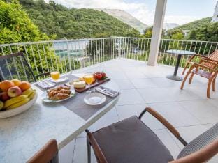Apartment Karla - Two-Bedroom Apartment with Sea View Hotel in Dubrovnik-Neretva County
