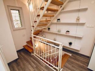 Dalmatian White Shell Apartment- Two Bedroom Apartment Hotel in Šibenik-Knin County, Croatia