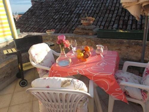 Apartments Sunce - One Bedroom Apartment with Sea View and Terrace Hotel in Murter