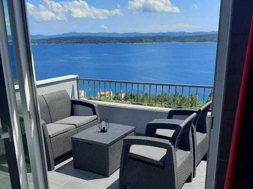 Apartments Dobrila - One Bedroom Apartment with Terrace and sea view - B1 Hotel in Dubrovnik-Neretva County
